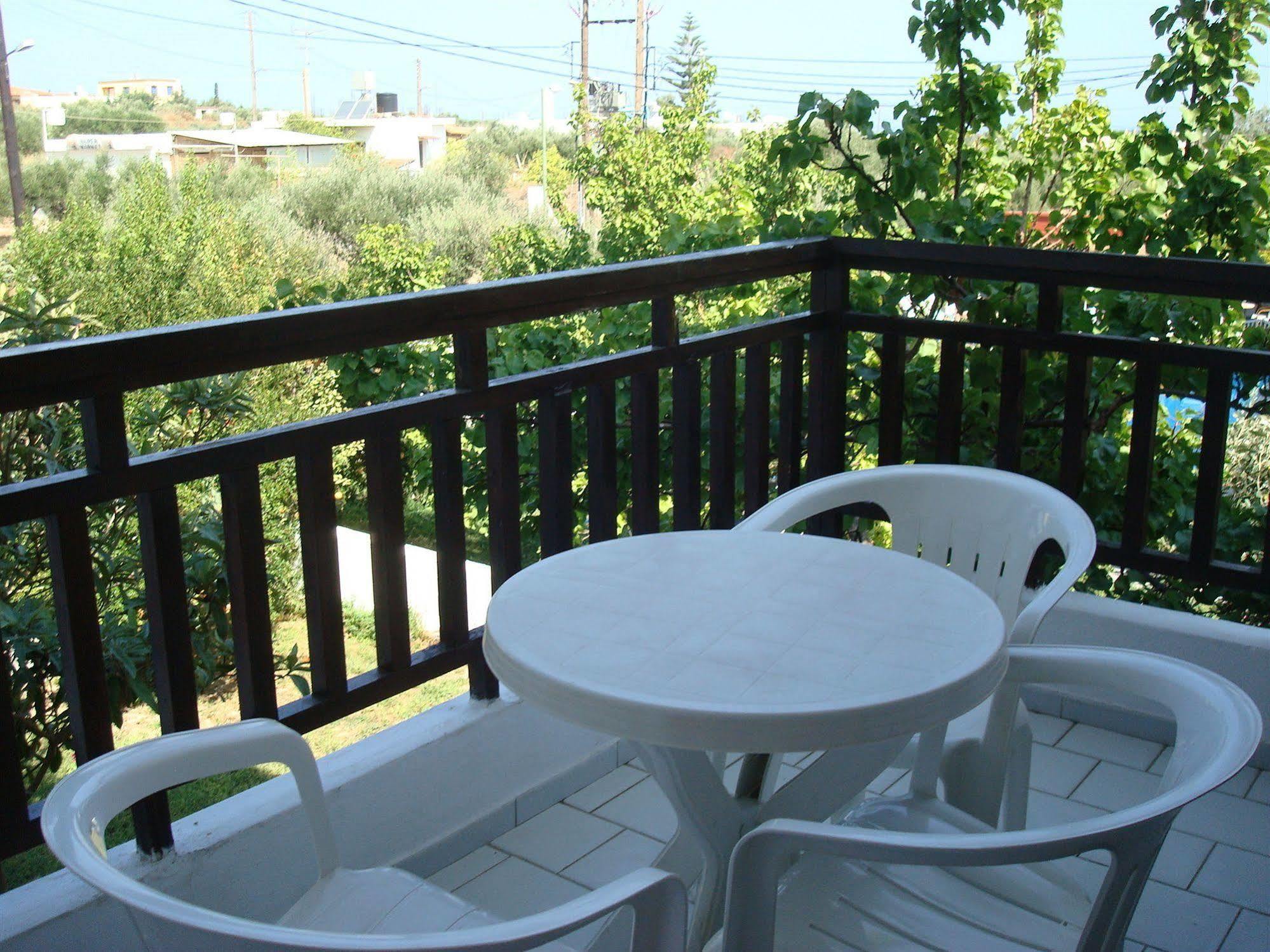 Sirocco Apartments Hersonissos  Exterior photo